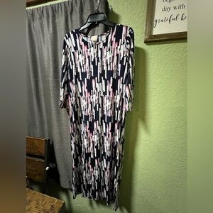 Zadie B’s Stylish Women's Navy and Pink Patterned Dress